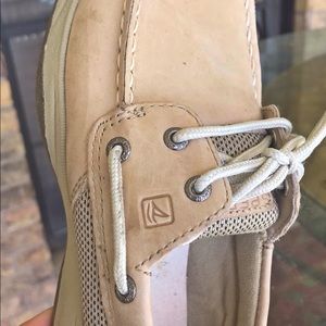 Sperry Boat Shoes Girls Size 2. Only worn TWICE!!